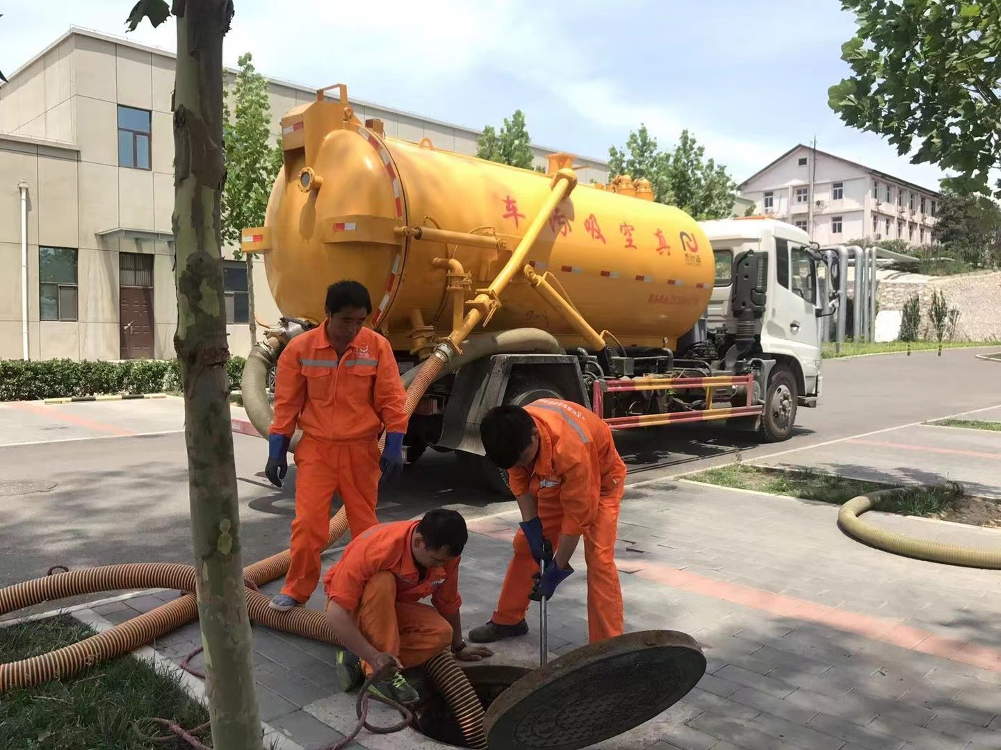 前郭化粪池清理与5-8吨吸粪车施工效率分析